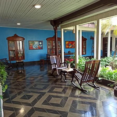 Hostal Harvest House León Zewnętrze zdjęcie