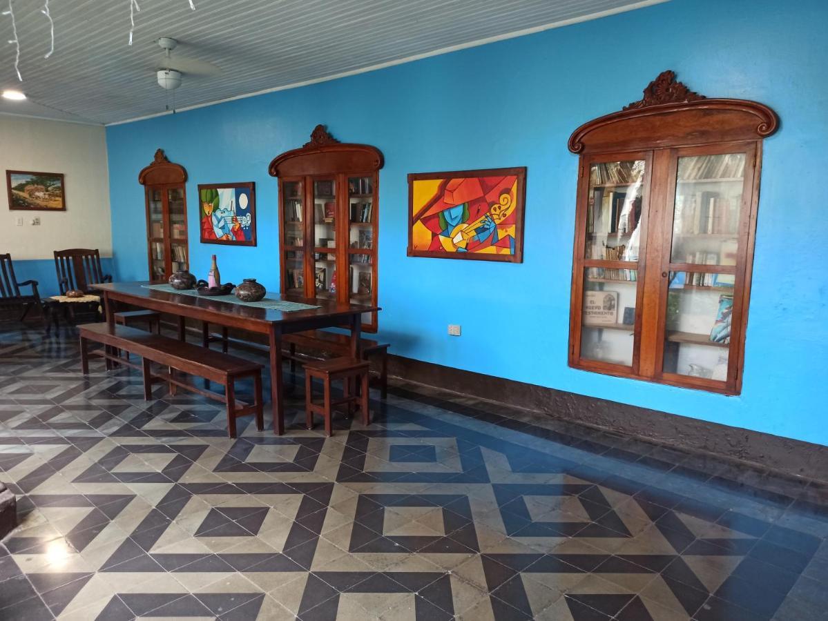 Hostal Harvest House León Zewnętrze zdjęcie