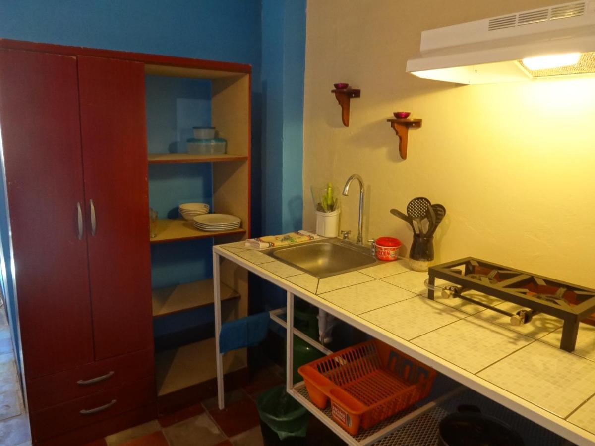 Hostal Harvest House León Zewnętrze zdjęcie