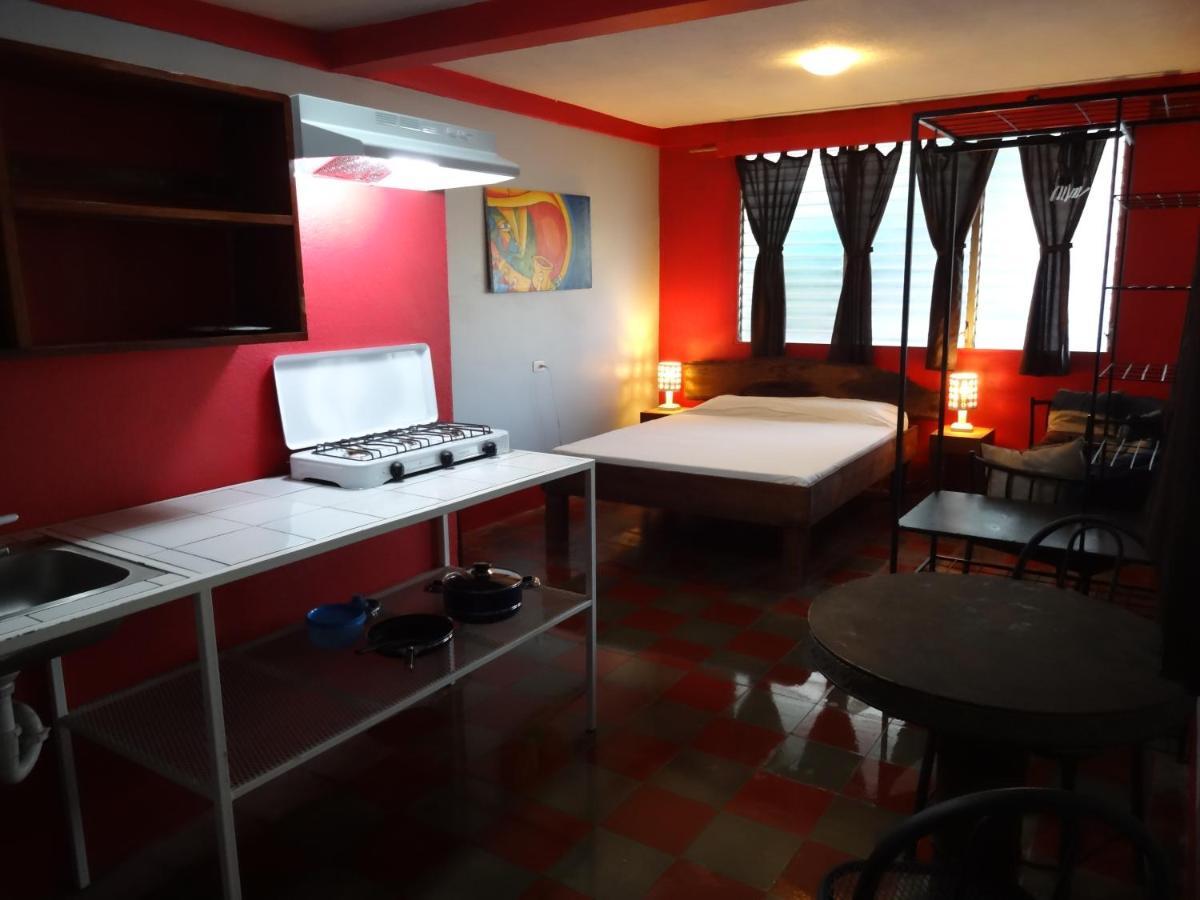 Hostal Harvest House León Zewnętrze zdjęcie