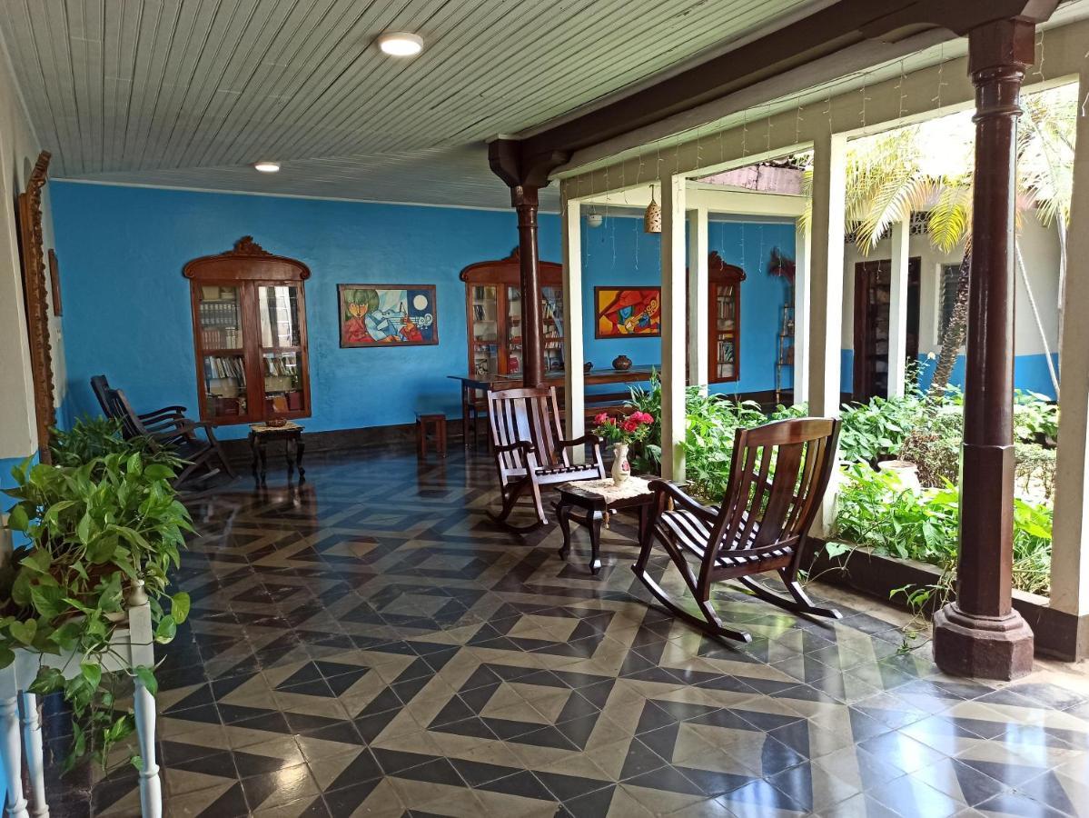 Hostal Harvest House León Zewnętrze zdjęcie