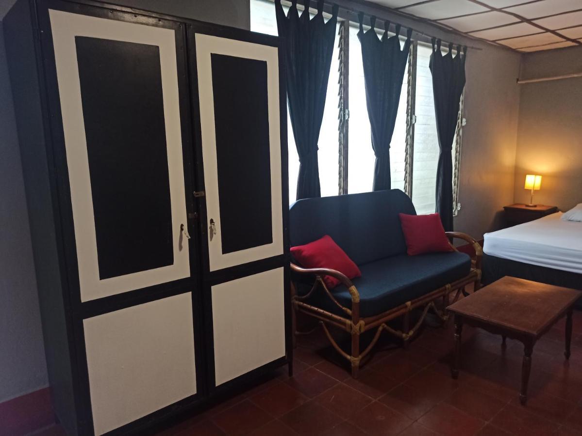 Hostal Harvest House León Zewnętrze zdjęcie